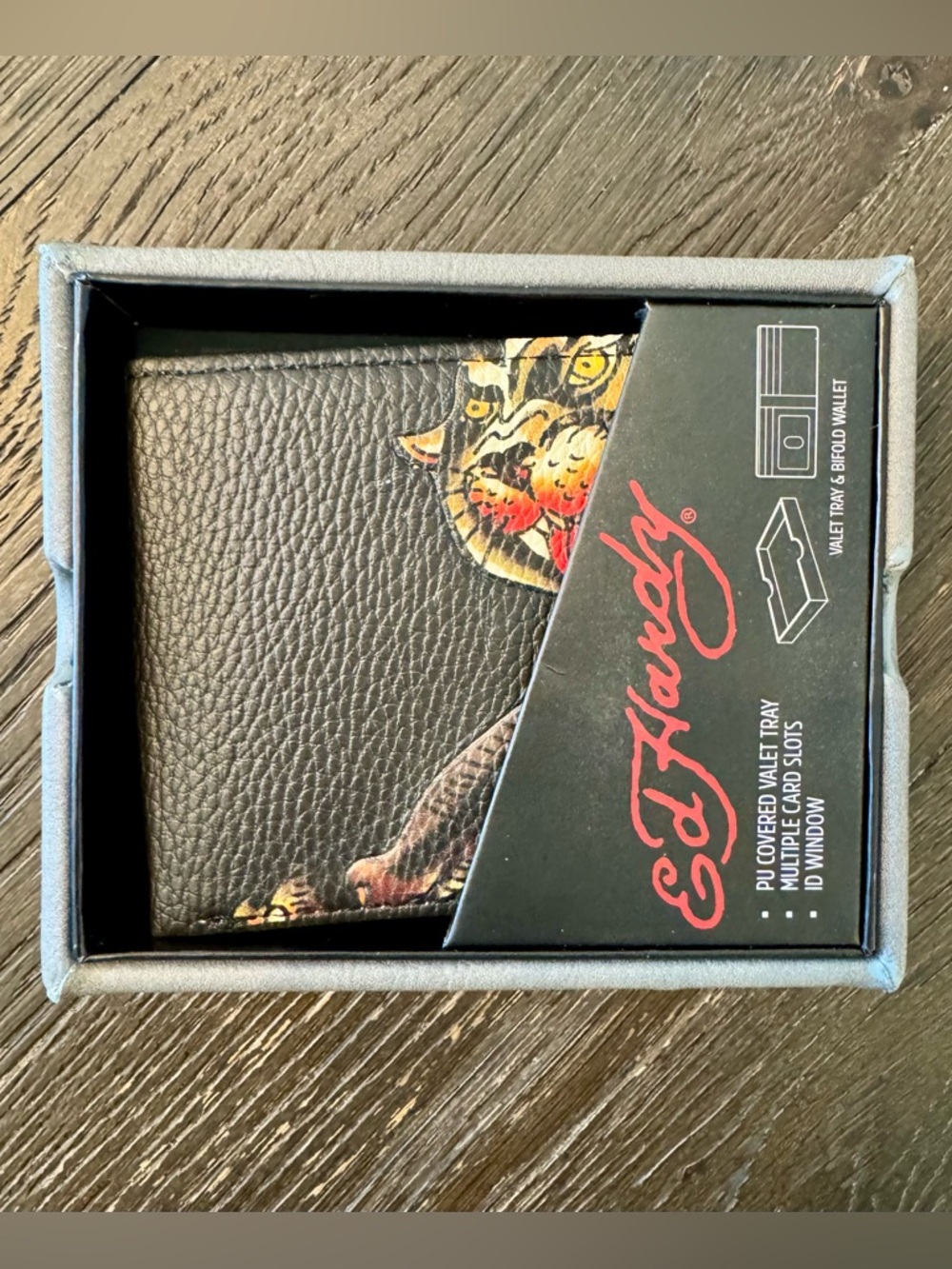Ed Hardy Men’s Bifold Wallet & Valet Tray Set NEW IN BOX Black Panther.